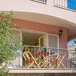 Charming Mokalo Seaside House Next To Orebić