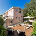 Charming Mokalo Seaside House Next To Chalet