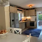 Charming Mokalo Seaside House Next To Chalet *