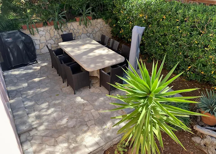 Charming Mokalo Seaside House Next To Chalet *