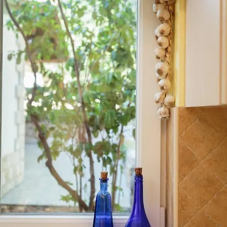 Charming Mokalo Seaside House Next To