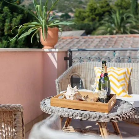 Charming Mokalo Seaside House Next To Orebić