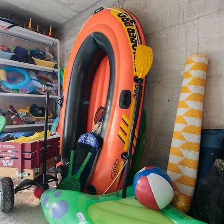 Charming Mokalo Seaside House Next To Horská chata