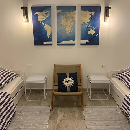 شاليه Charming Mokalo Seaside House Next To *