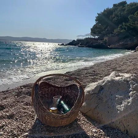 Charming Mokalo Seaside House Next To Horská chata Orebić