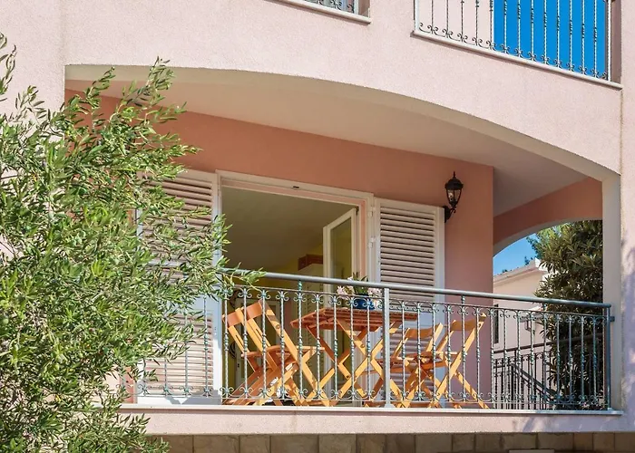 Charming Mokalo Seaside House Next To Orebic