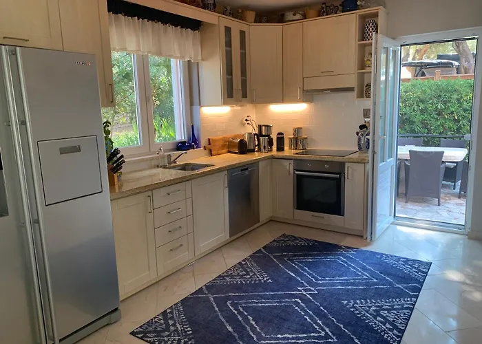 Chalet Charming Mokalo Seaside House Next To